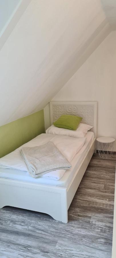 Ferienwohnung Nr 12 Inkl Bettwaesche Handtuecher Endreinigung Гослар Экстерьер фото